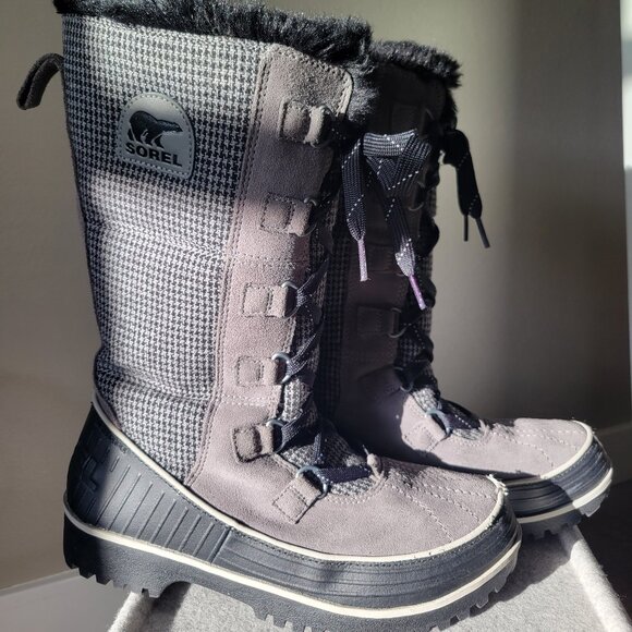 Sorel Women's Waterproof Snow Boots (Size 9) - Picture 1 of 6